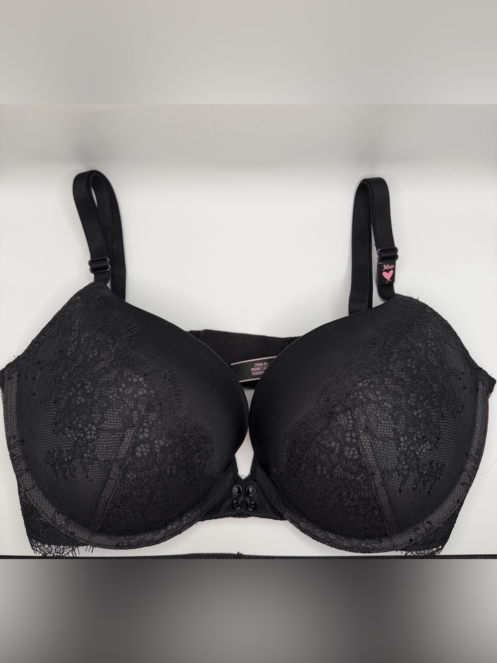 Victoria’s Secret  Dream Angels Lace Push-Up Bra ( Very Sexy Lace Push-Up) 36D